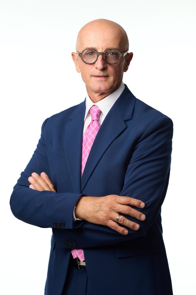 Cristiano Esclapon de Villeneuve - LWP